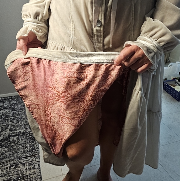 Free People Bella Donna Velvet Duster Tiered Silky Print Lining Stone Lt. Green - Picture 5 of 8